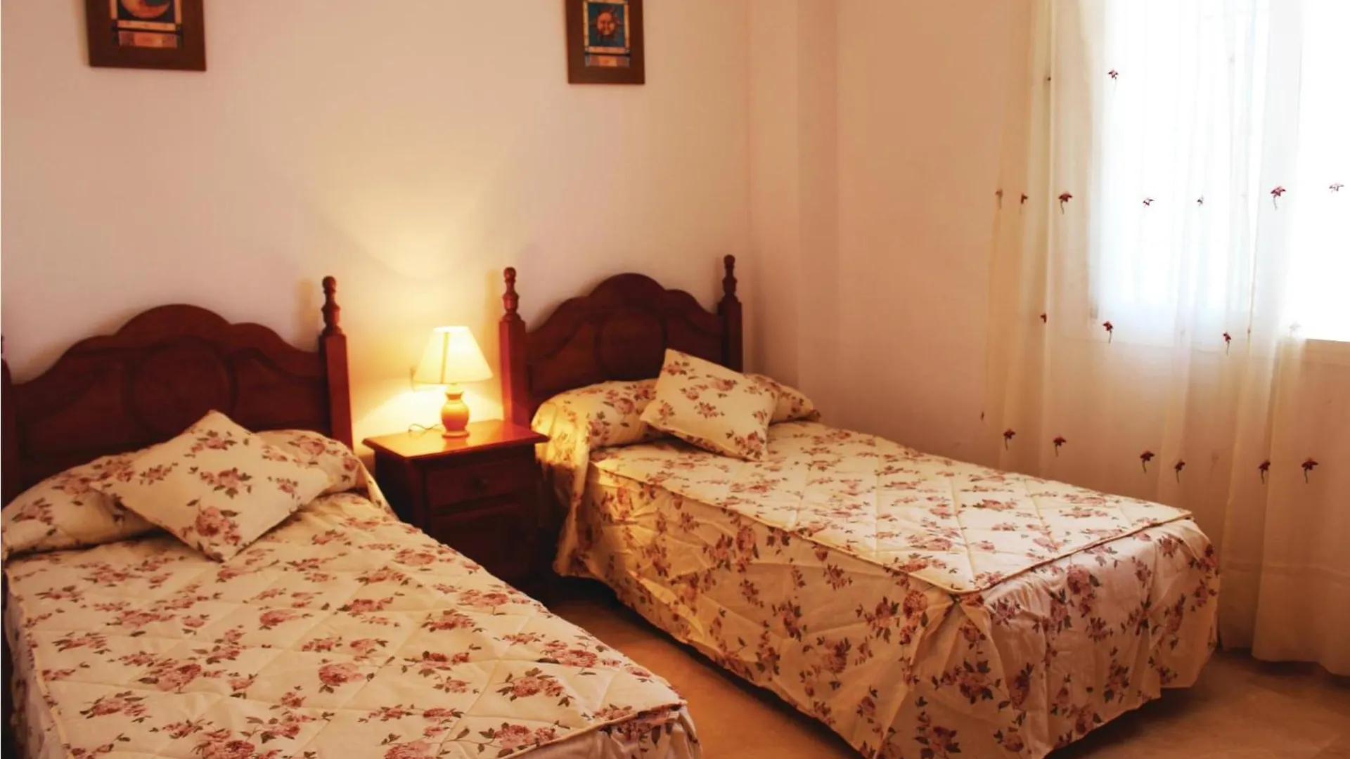 펜션 Gorgeous Home In Torrox With Kitchen