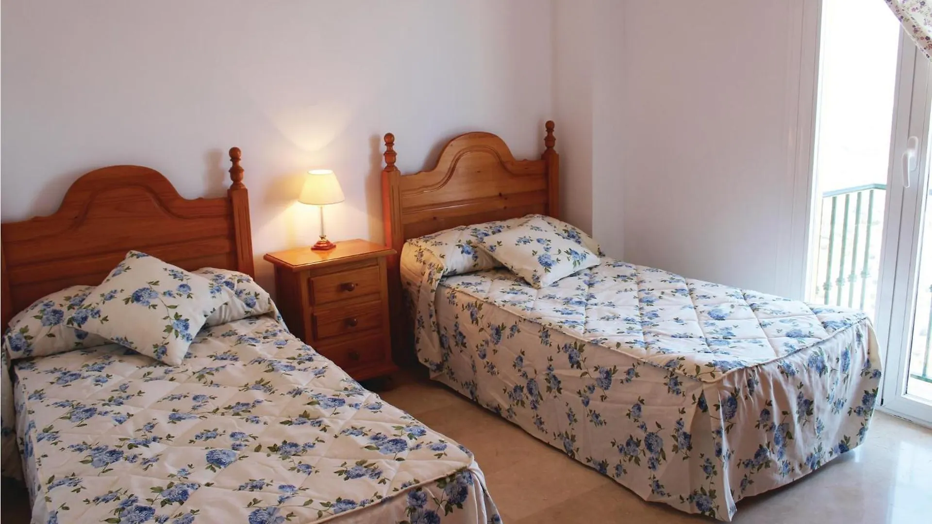 펜션 Gorgeous Home In Torrox With Kitchen 스페인